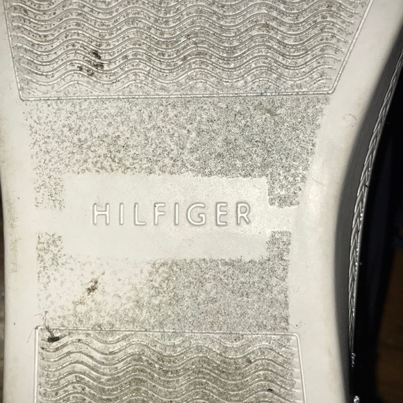 Love These Tommy Hilfiger Sneakers Shoes SZ 7.5 - Picture 4 of 6